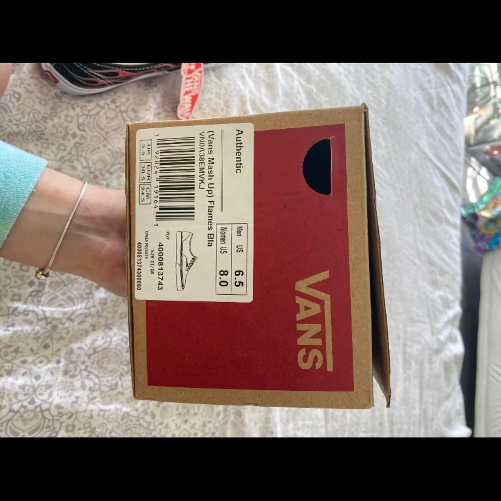 V.A.N.S 🔥Flames Stile 🔥 - Picture 4 of 4